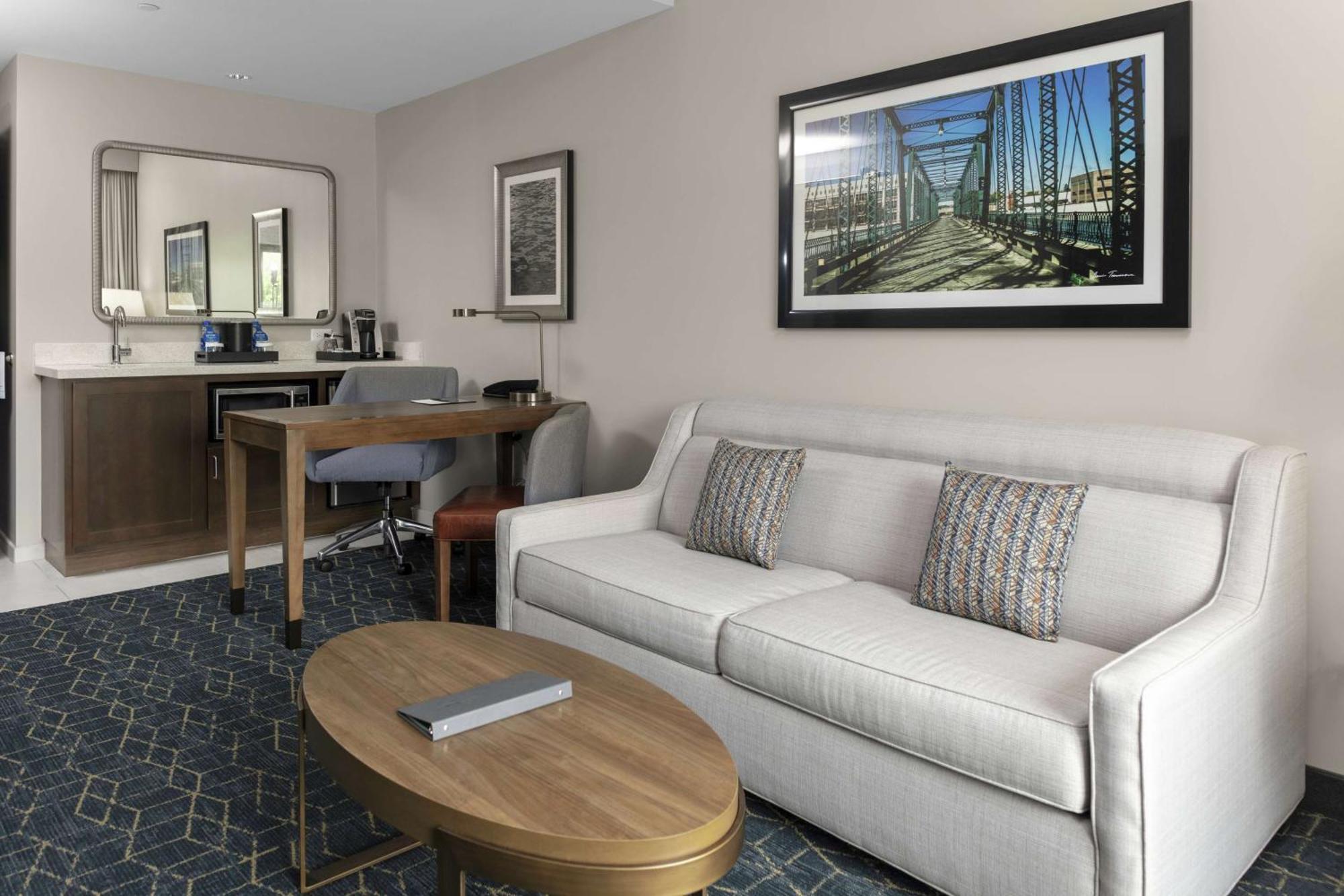 Embassy Suites By Hilton Grand Rapids Downtown Exteriör bild