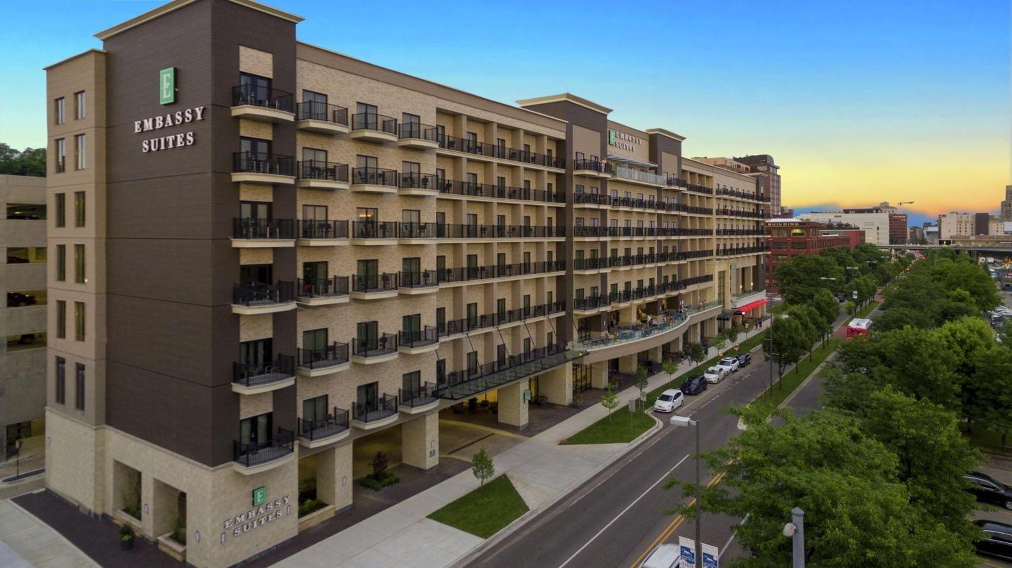 Embassy Suites By Hilton Grand Rapids Downtown Exteriör bild